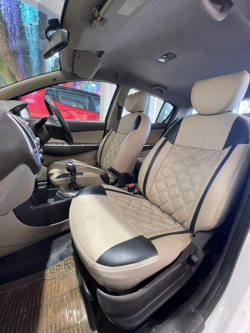 
								HYUNDAI i20 ASTA full									